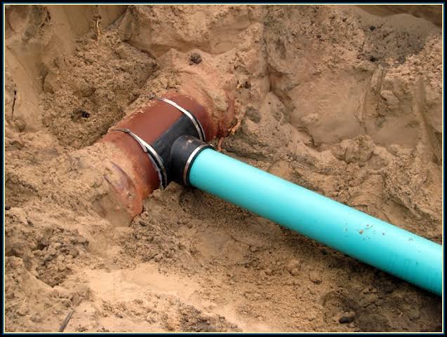 Can A Plumber Tie Into The City Sewer