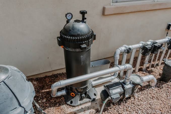 Compare Hayward Swimclear Plumbing To Pentair 420 Plumbing